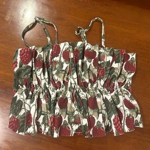 Kortni Jeane youth size 12/13 Raspberries Oversized Ruffle Top